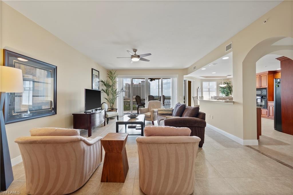 6081 Silver King BLVD 505 photo 8