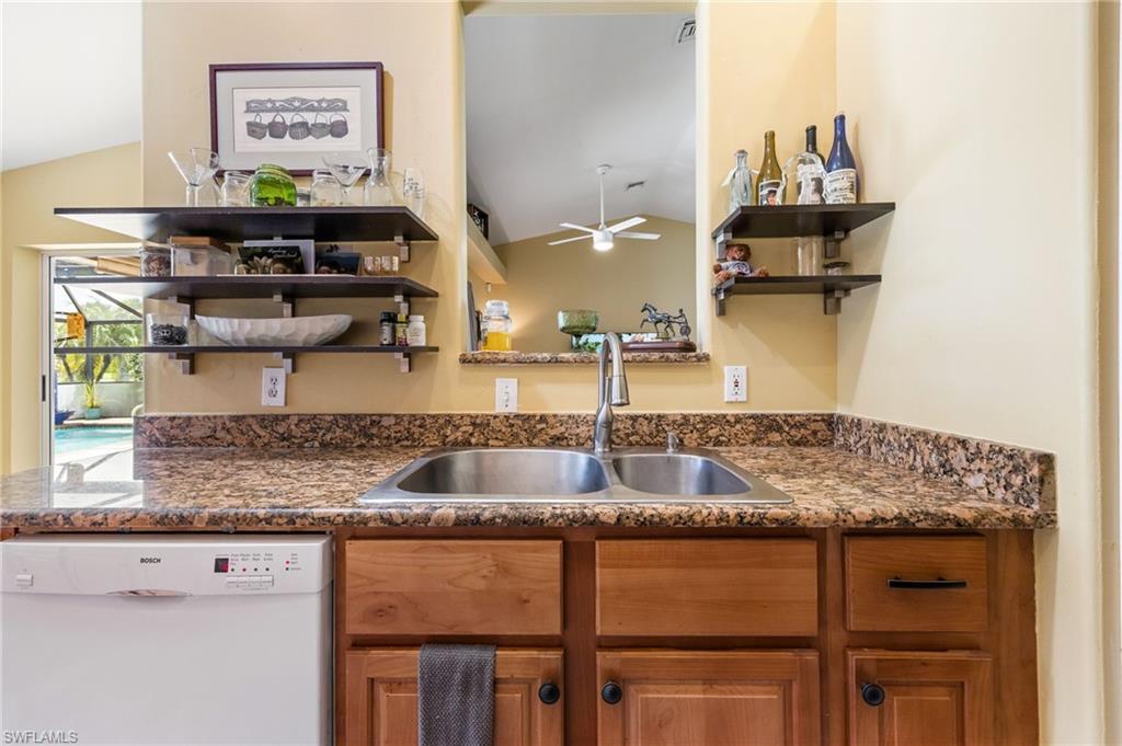273 Justene CIR photo 15