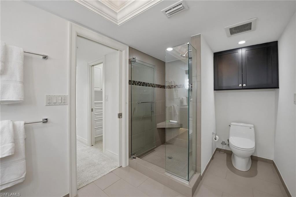 2400 Gulf Shore BLVD N 502 photo 26