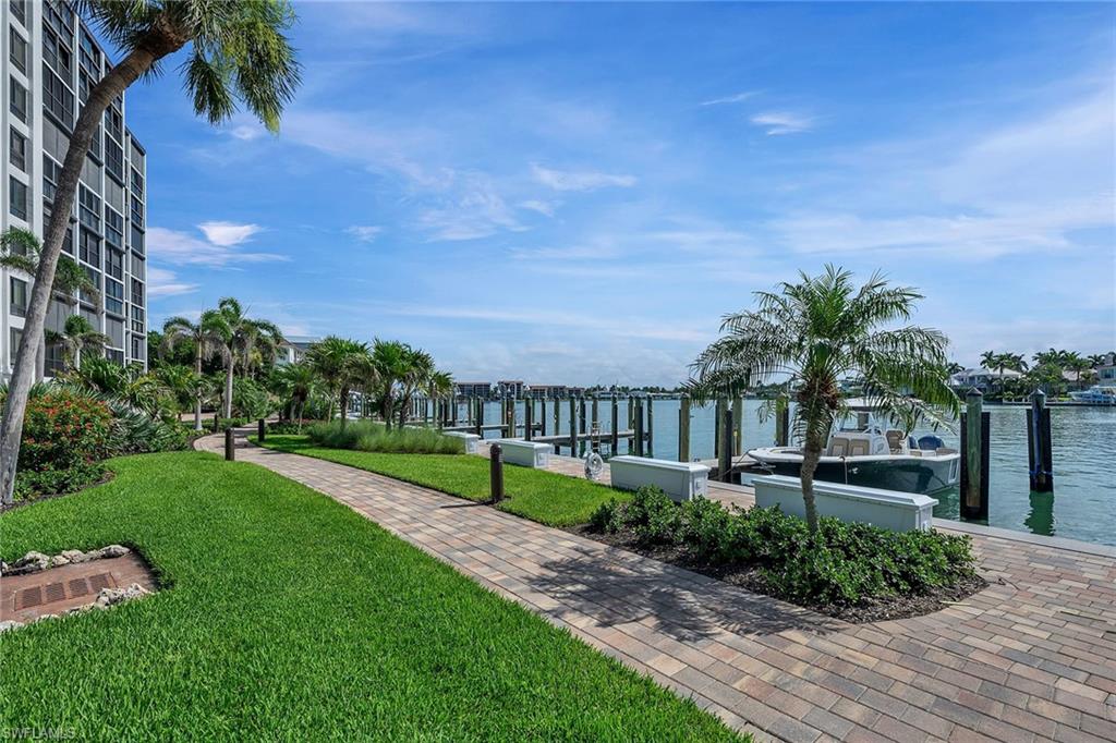 2400 Gulf Shore BLVD N 502 photo 36