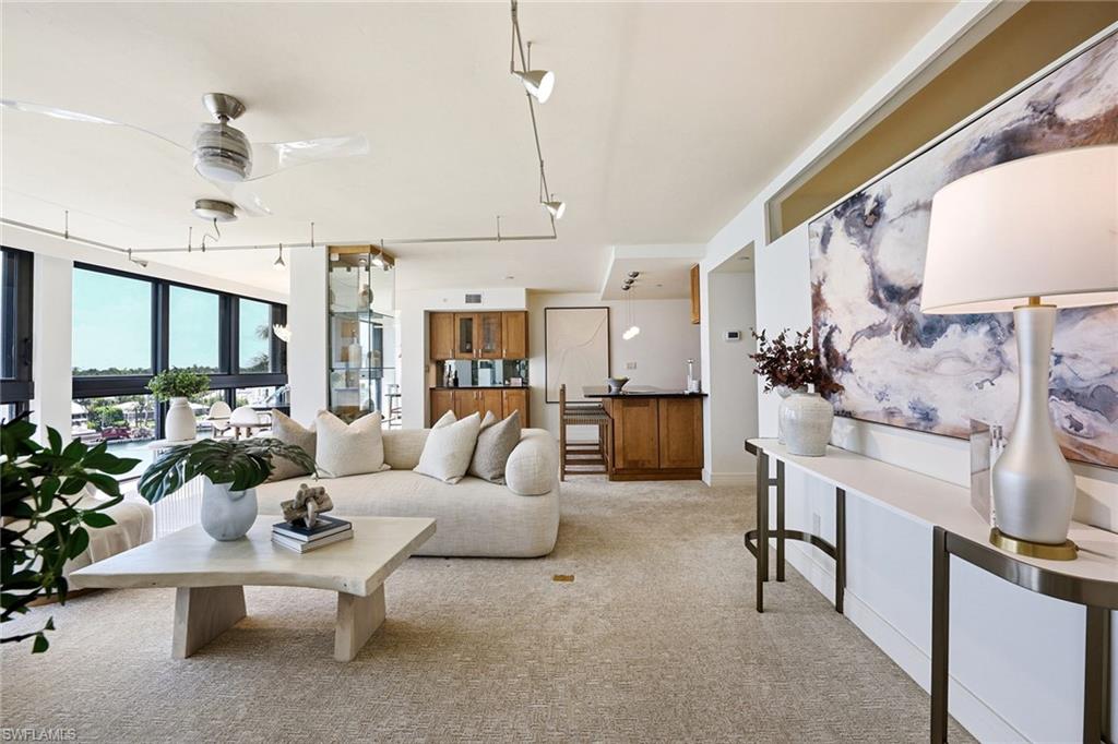 2400 Gulf Shore BLVD N 502 photo 9