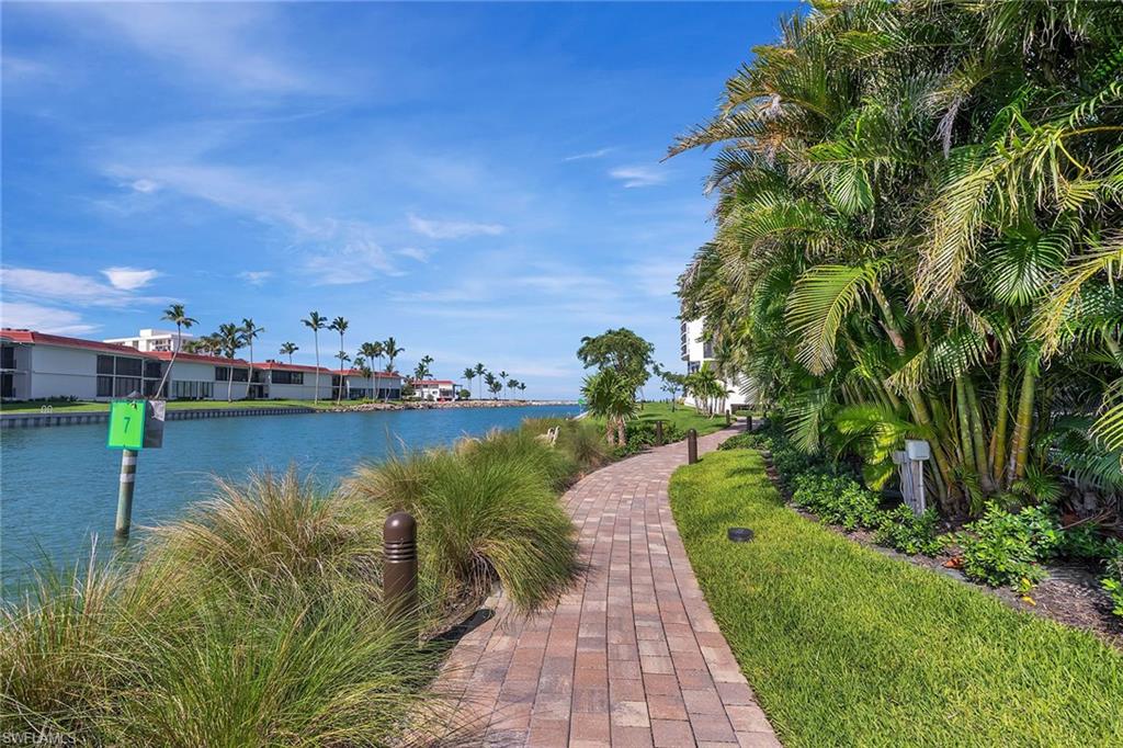 2400 Gulf Shore BLVD N 502 photo 38
