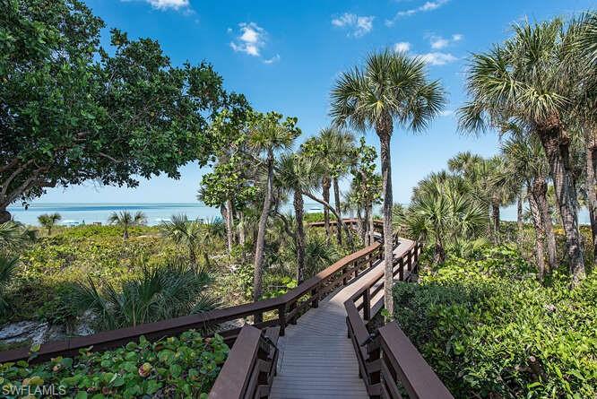 8990 Bay Colony DR 302 photo 26