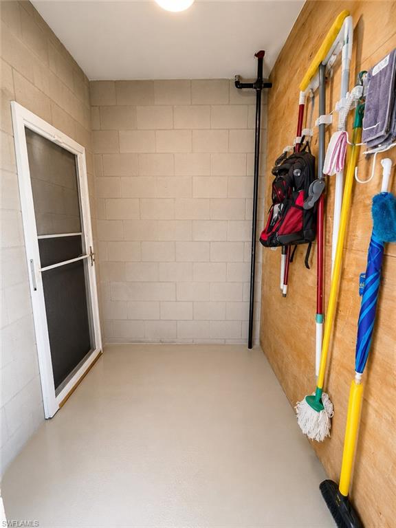 8490 Kingbird LOOP 930 photo 18