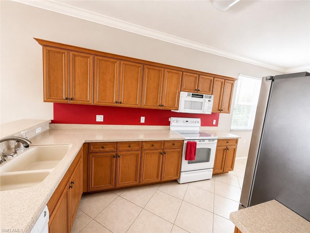 8490 Kingbird LOOP 930