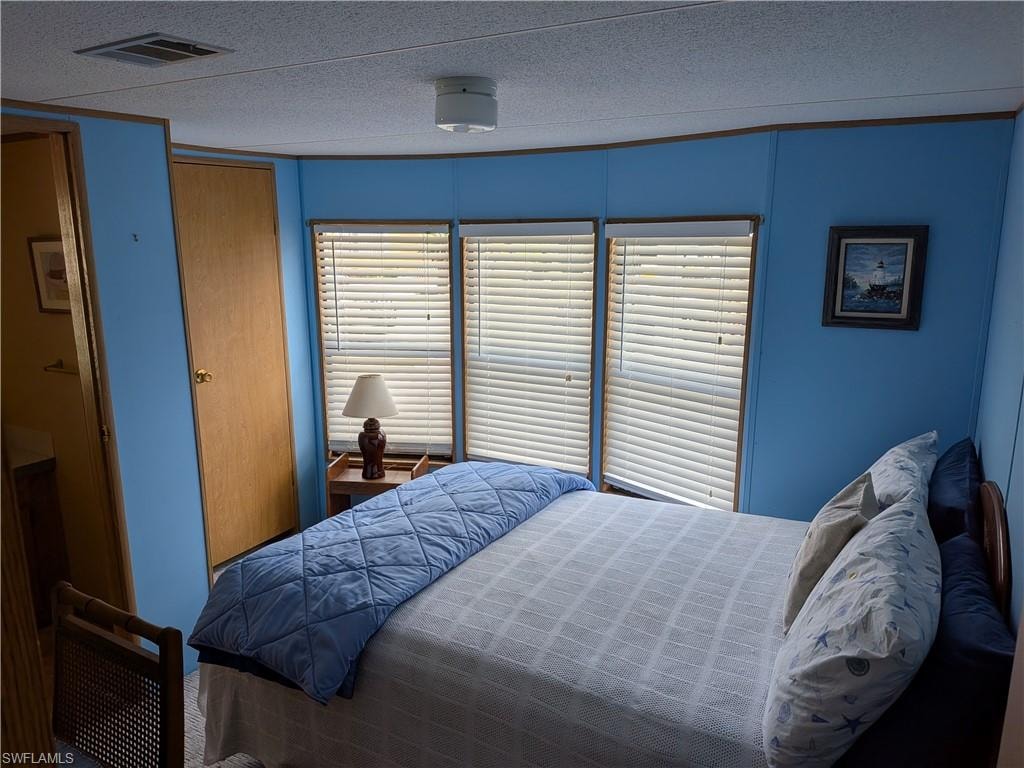 2nd Bedroom w/HalfBath