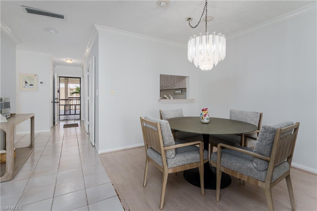 with pass-thru to kitchen
