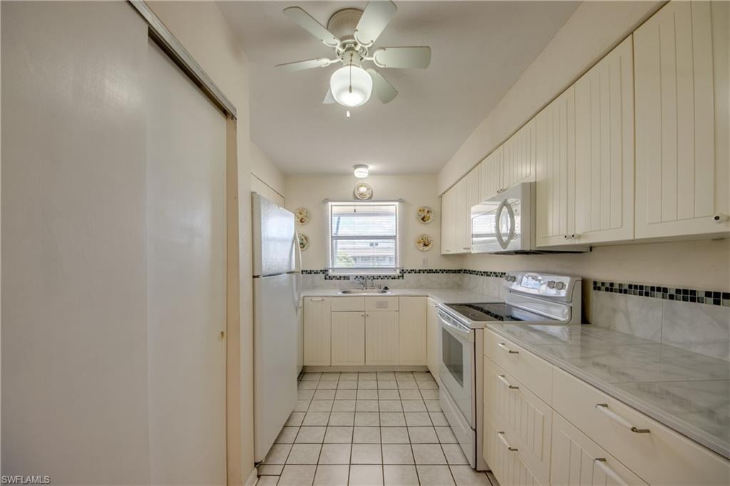 909 SE 46th LN 202 photo 13