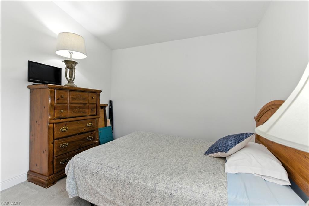 Bedroom with carpet