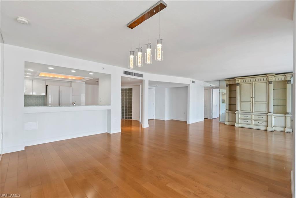 4751 Gulf Shore BLVD N 1406 photo 8