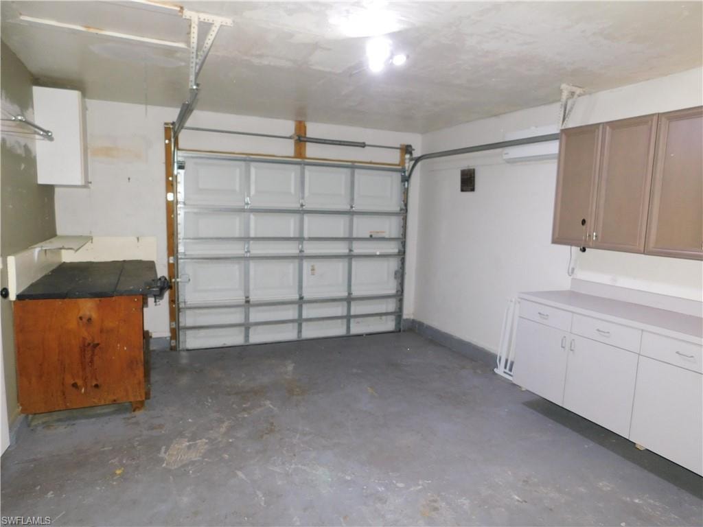 1217 NE 1st PL photo 21