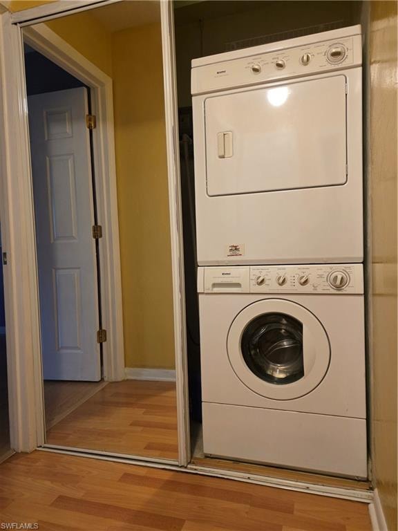 Unfurnished room with wood finished floors and ceiling fan