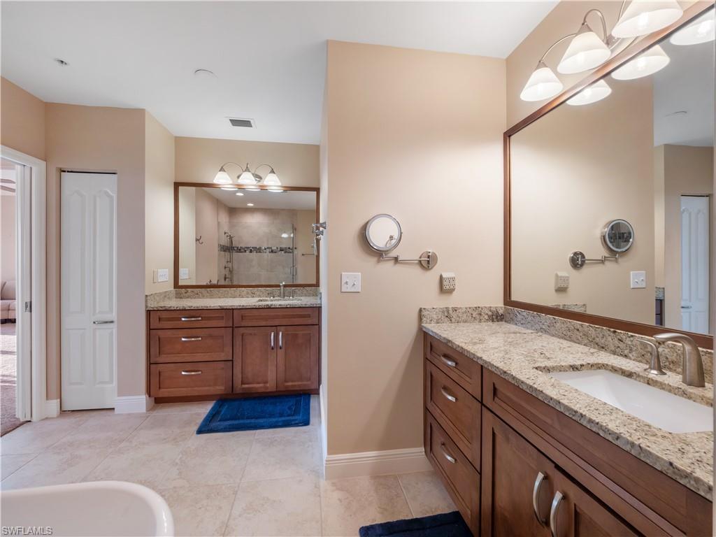 14819 Laguna DR 703 photo 28