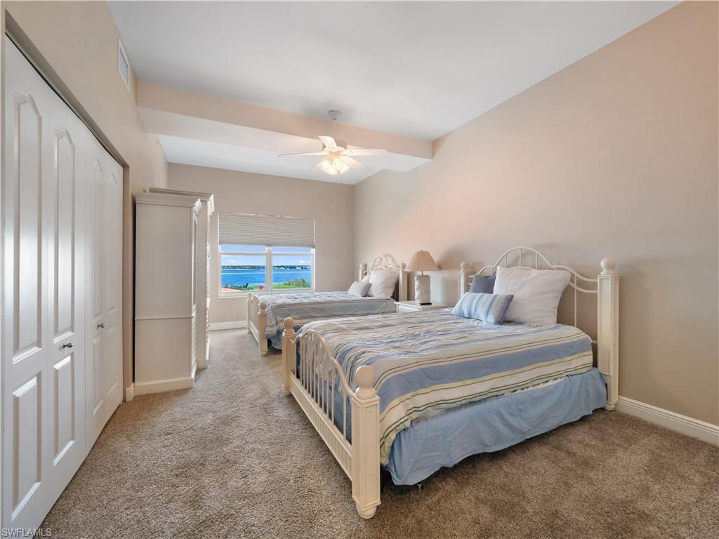 Huge guest room!