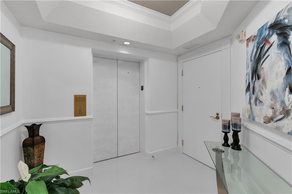 1060 Borghese LN 204 photo 7