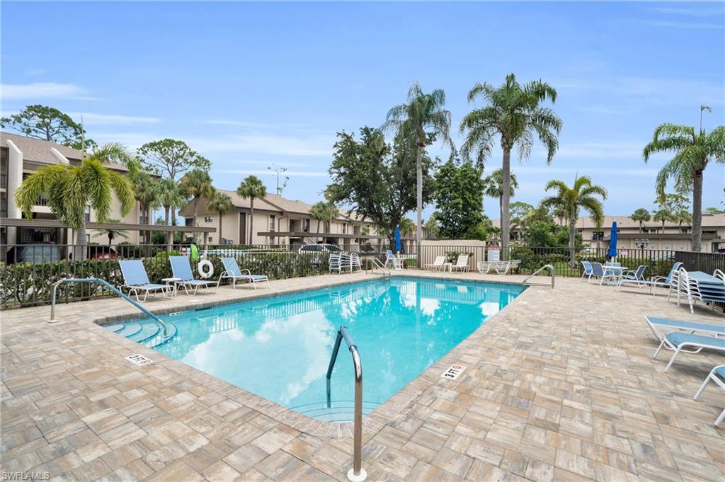 Oakmont Village Pool