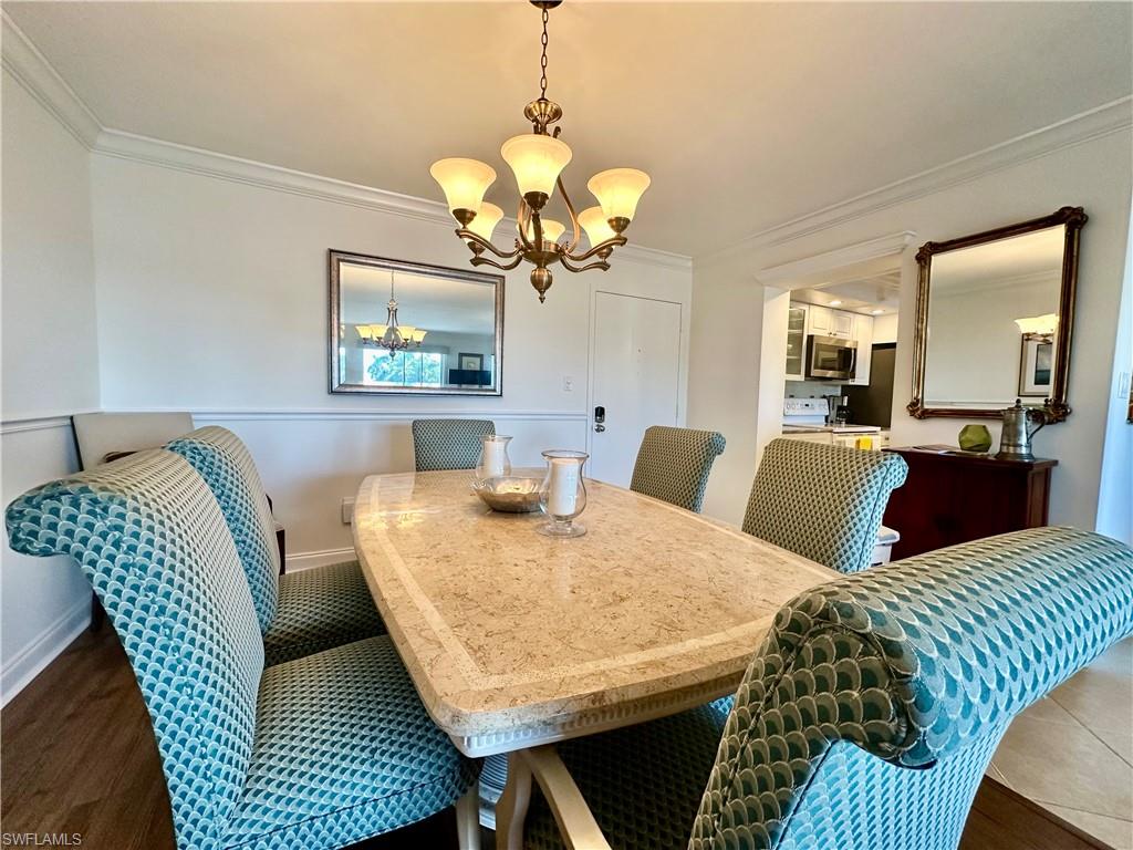 555 Park Shore DR B403 photo 12