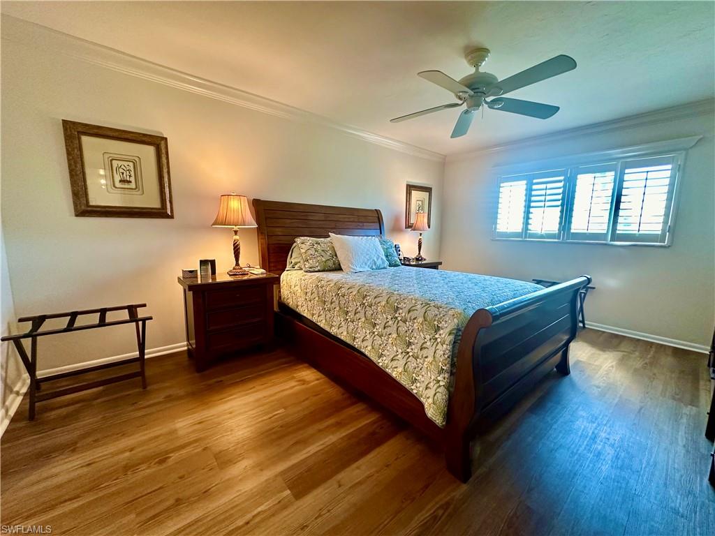 555 Park Shore DR B403 photo 22