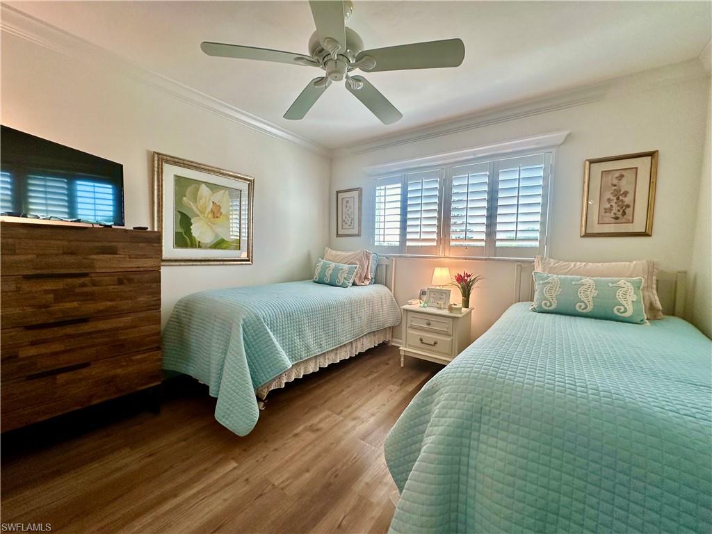 555 Park Shore DR B403 photo 30