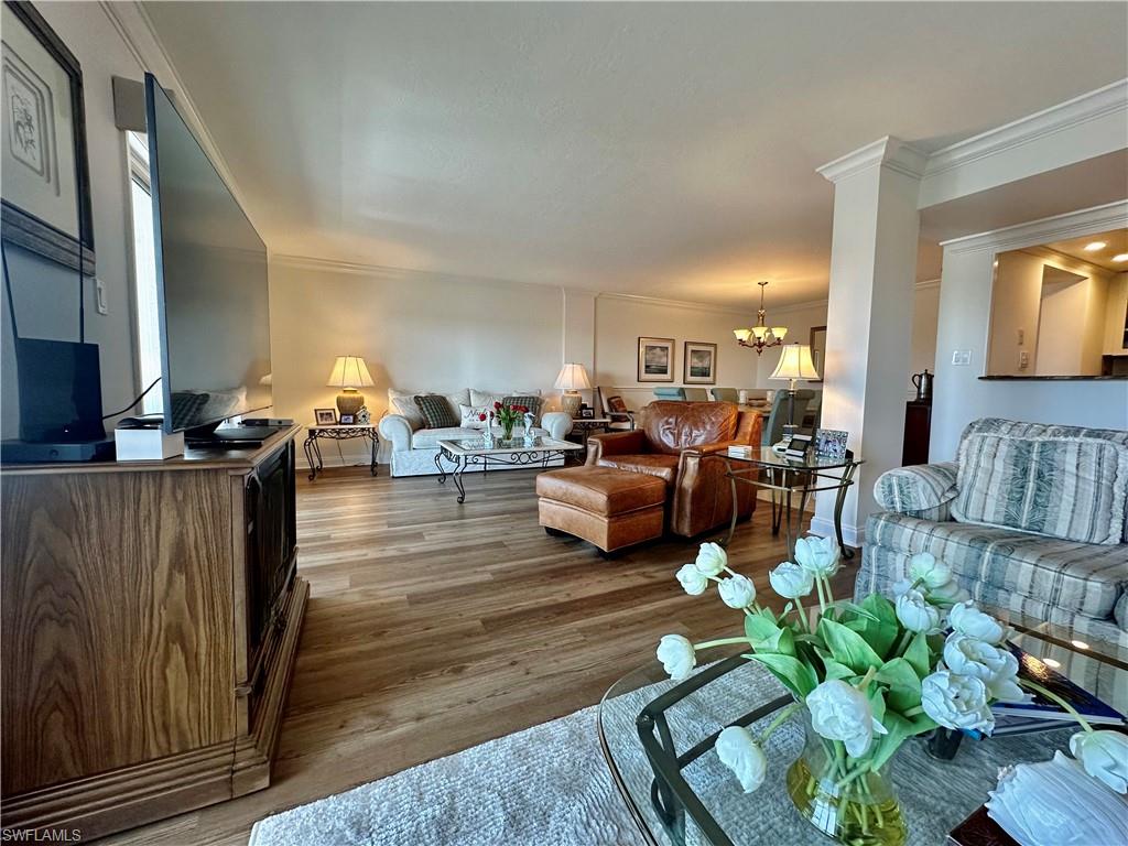 555 Park Shore DR B403 photo 15