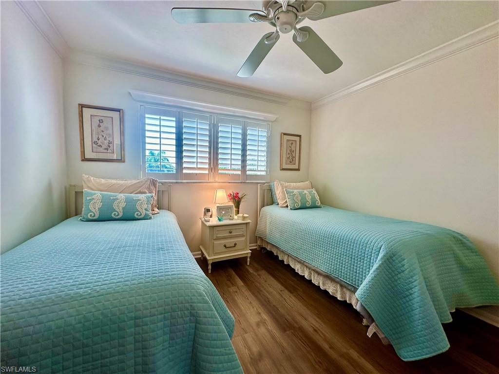 555 Park Shore DR B403 photo 29