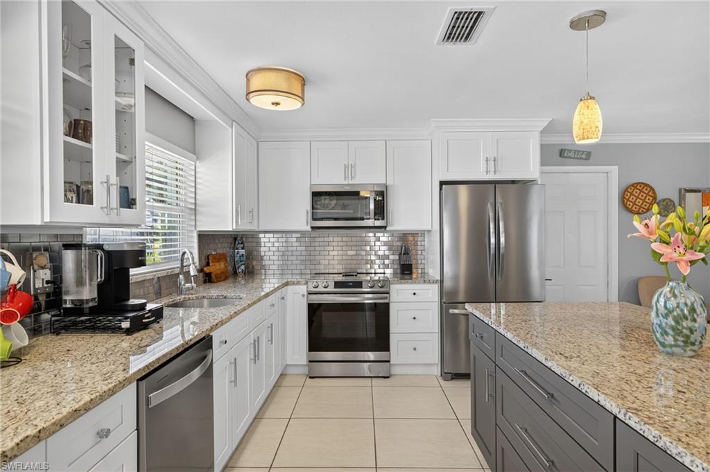 Island, table, appliances