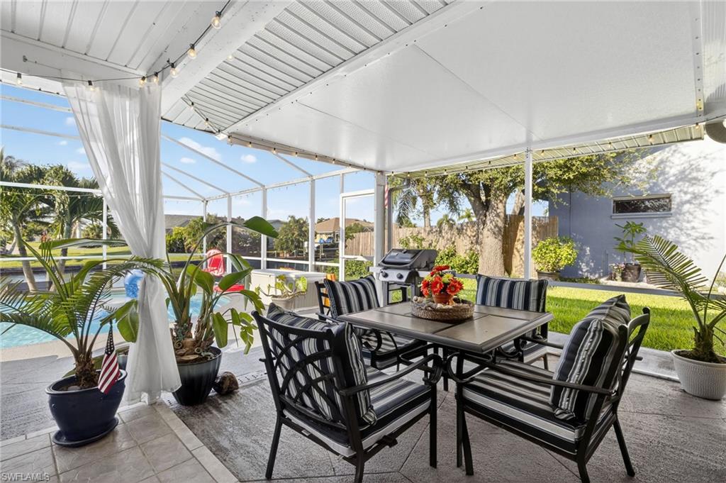 Patio & pool area