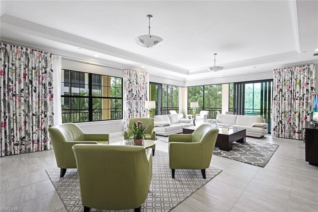 2751 Tiburon BLVD E 201