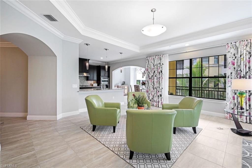 2751 Tiburon BLVD E 201