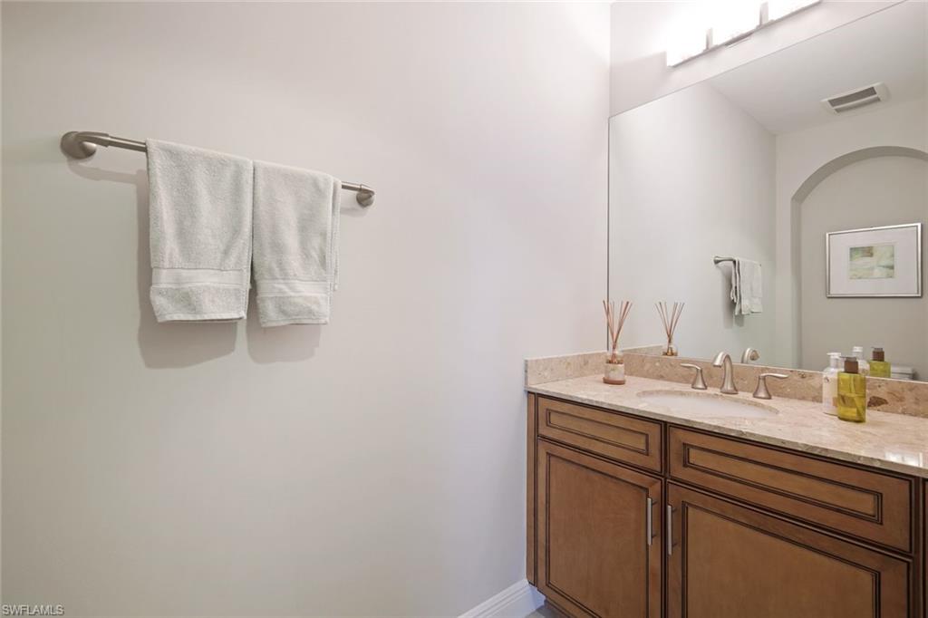 2751 Tiburon BLVD E 201 photo 19