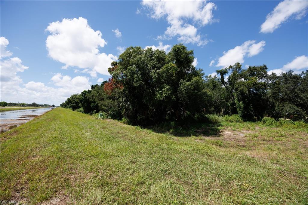 Commercial lot