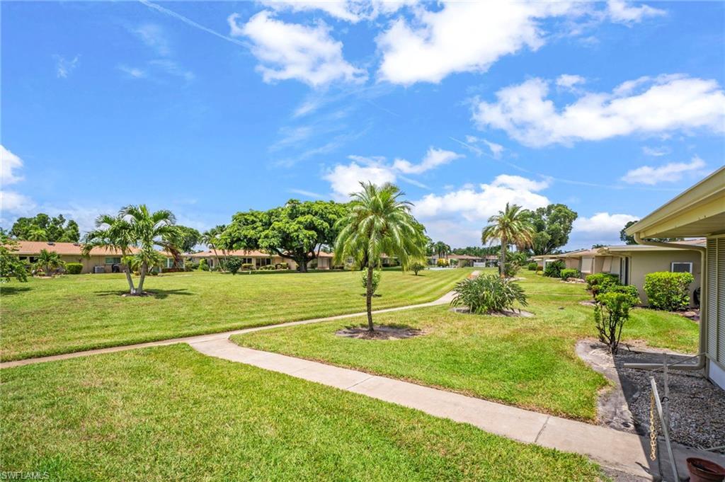 5586 Pendlewood LN photo 20