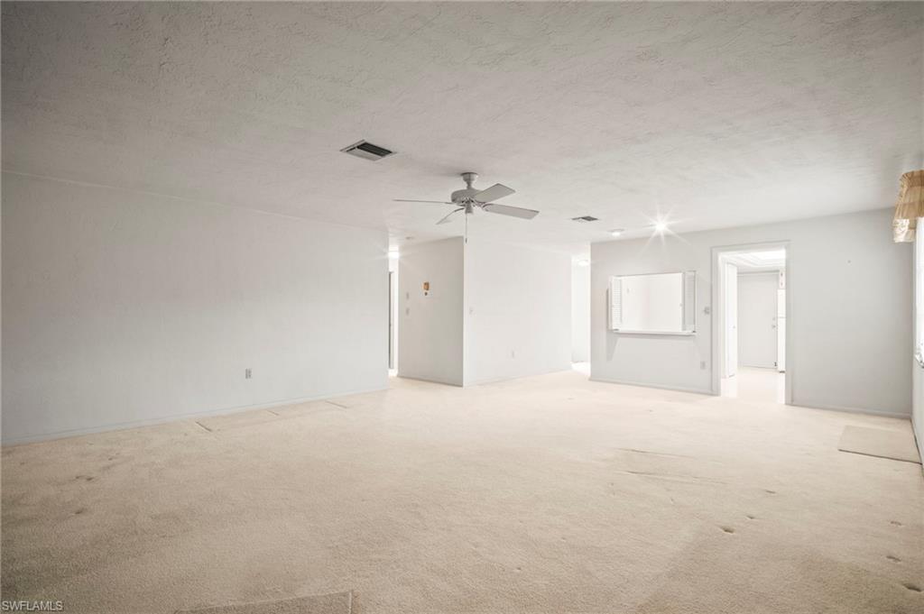 5586 Pendlewood LN