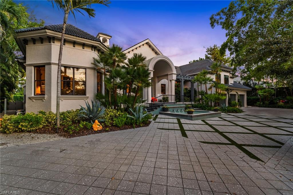 2755 Lantern LN