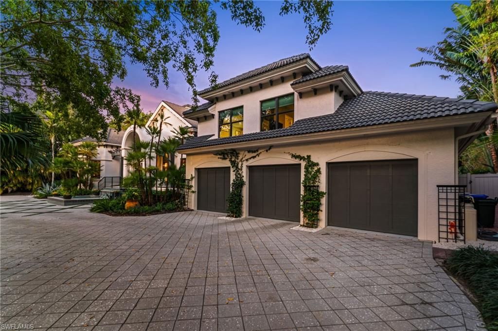 2755 Lantern LN