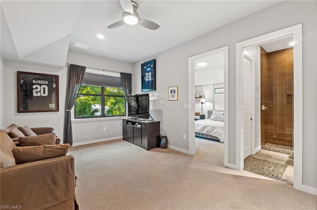 2755 Lantern LN photo 21