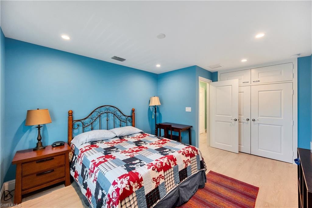 1065 Gulf Shore BLVD N 201 photo 16