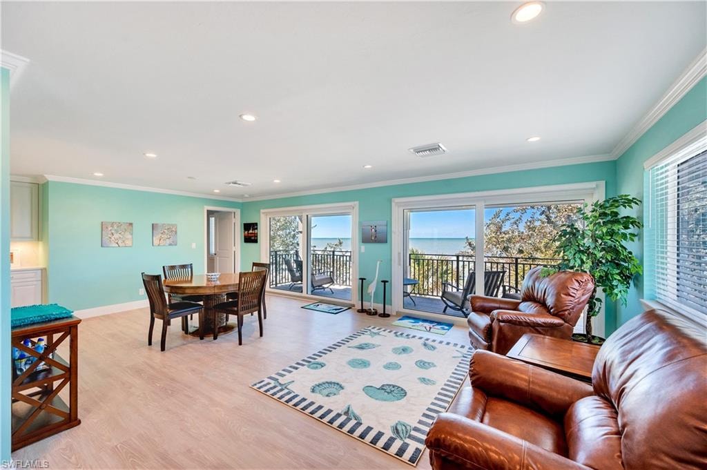1065 Gulf Shore BLVD N 201 photo 8