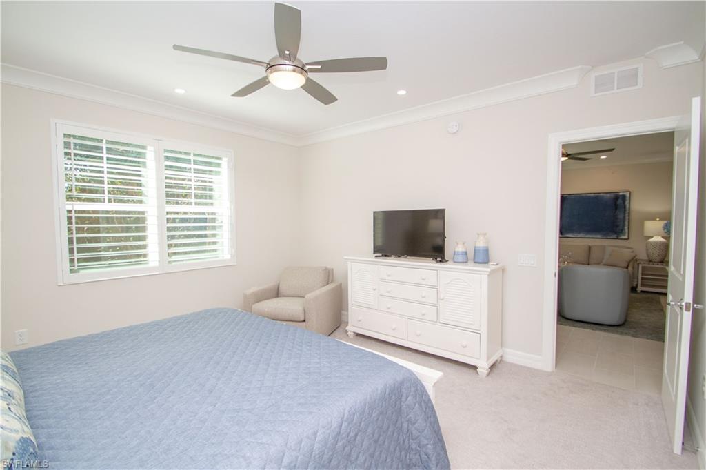 232 Indies DR E 101 photo 23