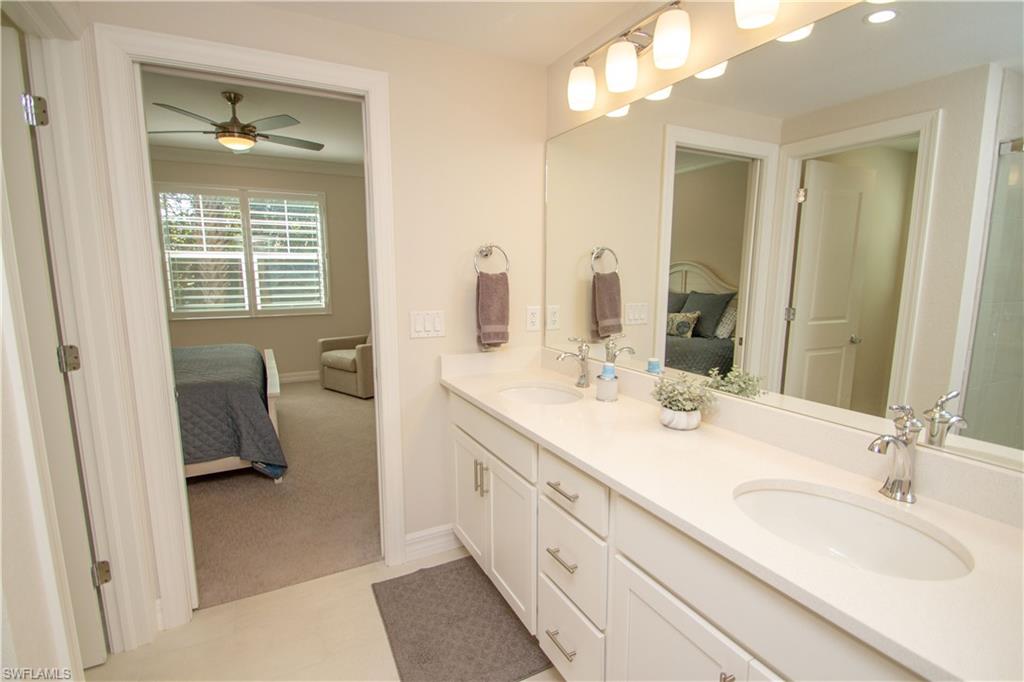 232 Indies DR E 101 photo 27