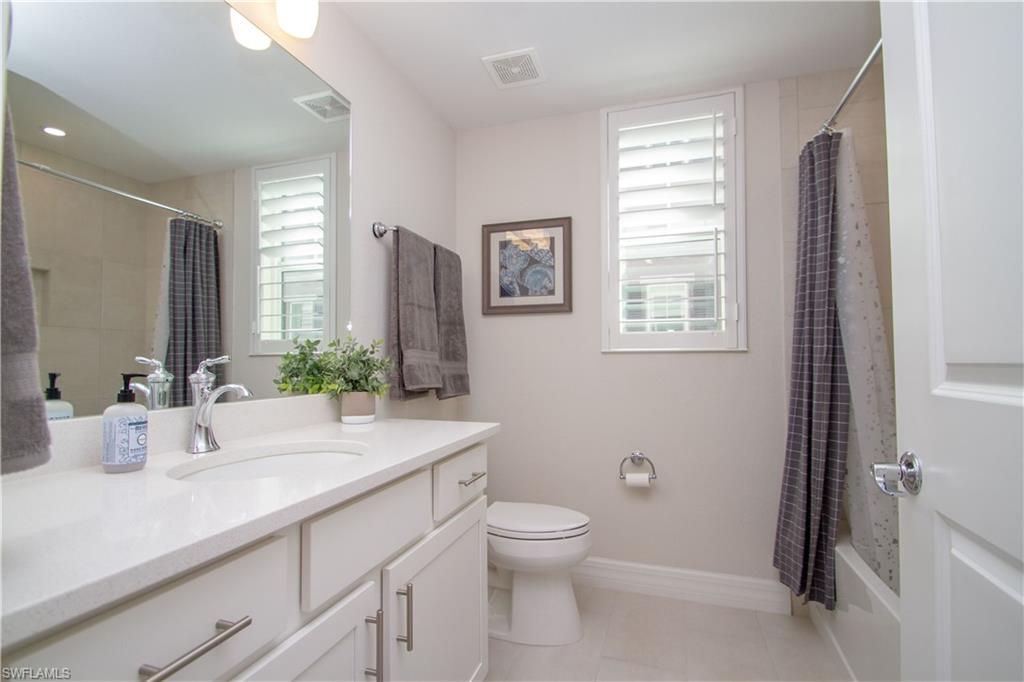 232 Indies DR E 101 photo 13