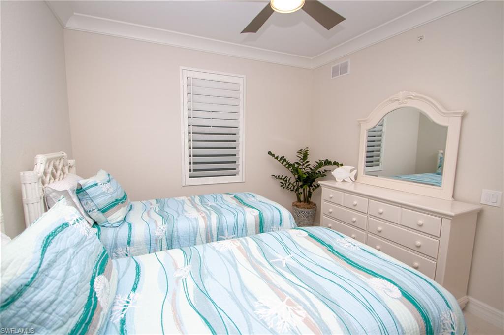 232 Indies DR E 101 photo 17