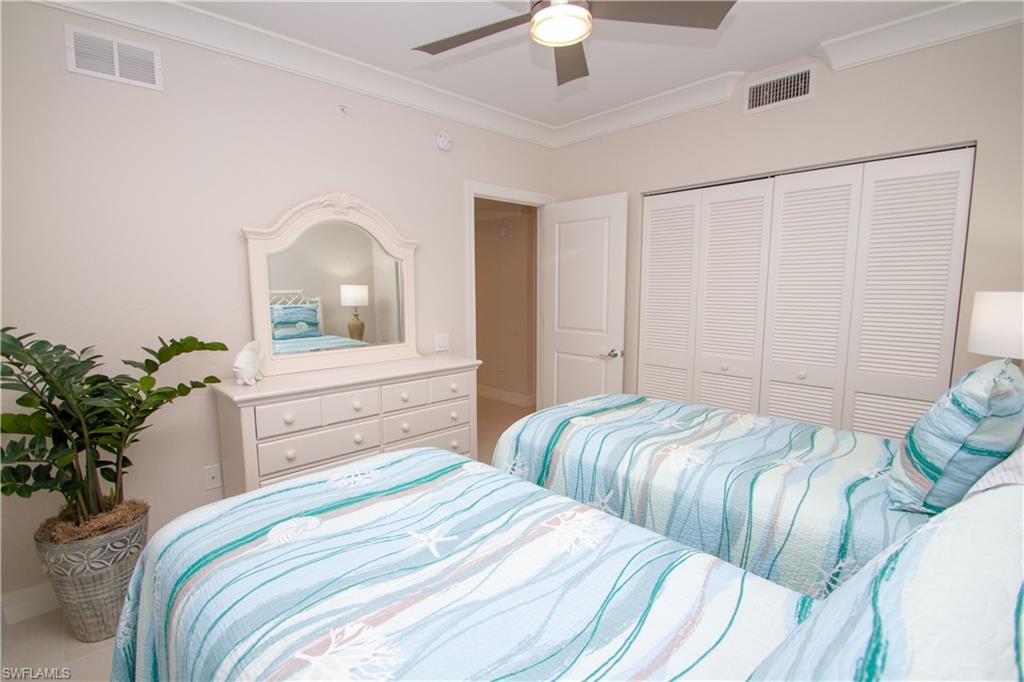 232 Indies DR E 101 photo 16