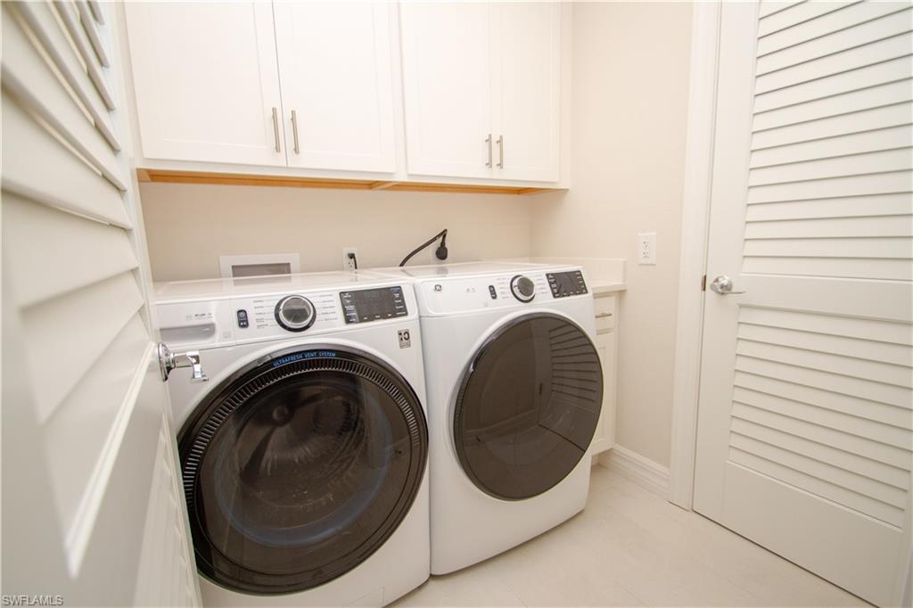 232 Indies DR E 101 photo 12