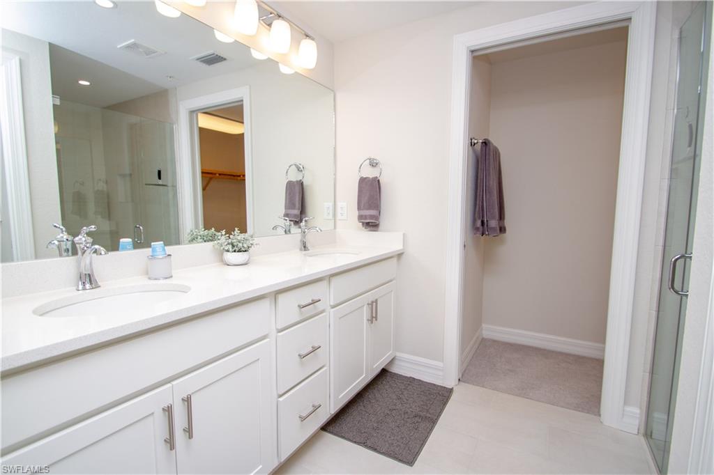 232 Indies DR E 101 photo 24