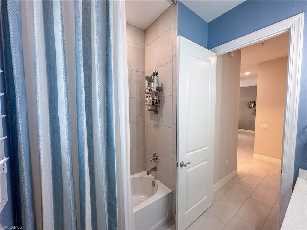 232 Indies DR E 201 photo 32