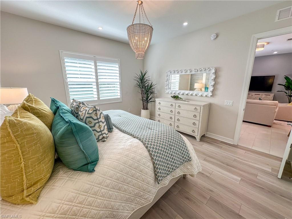 232 Indies DR E 201 photo 19