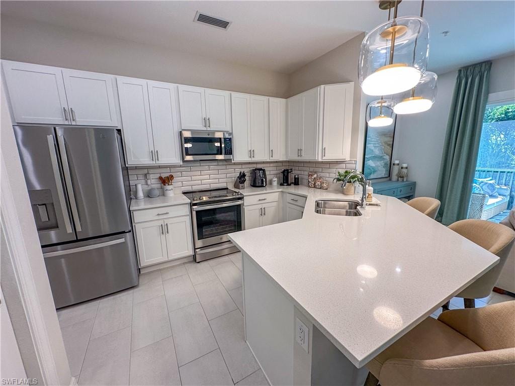 232 Indies DR E 201