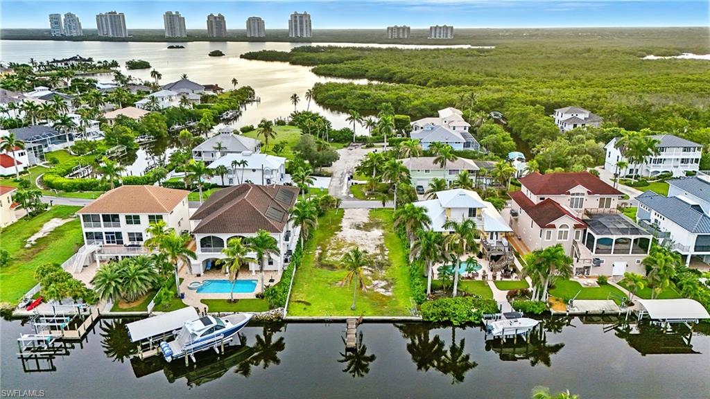 LARGE WATERFRONT LOT AVAILABLE ALSO