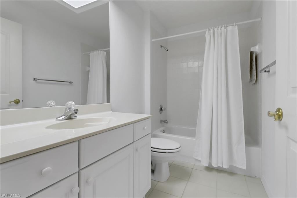 Full bathroom for guest room #1